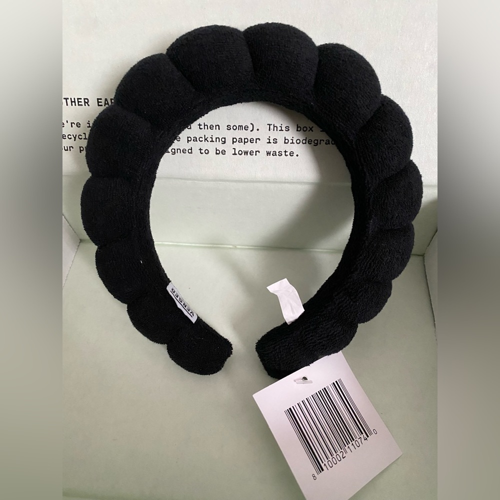 NWT Tiktok Famous Versed Black Headband